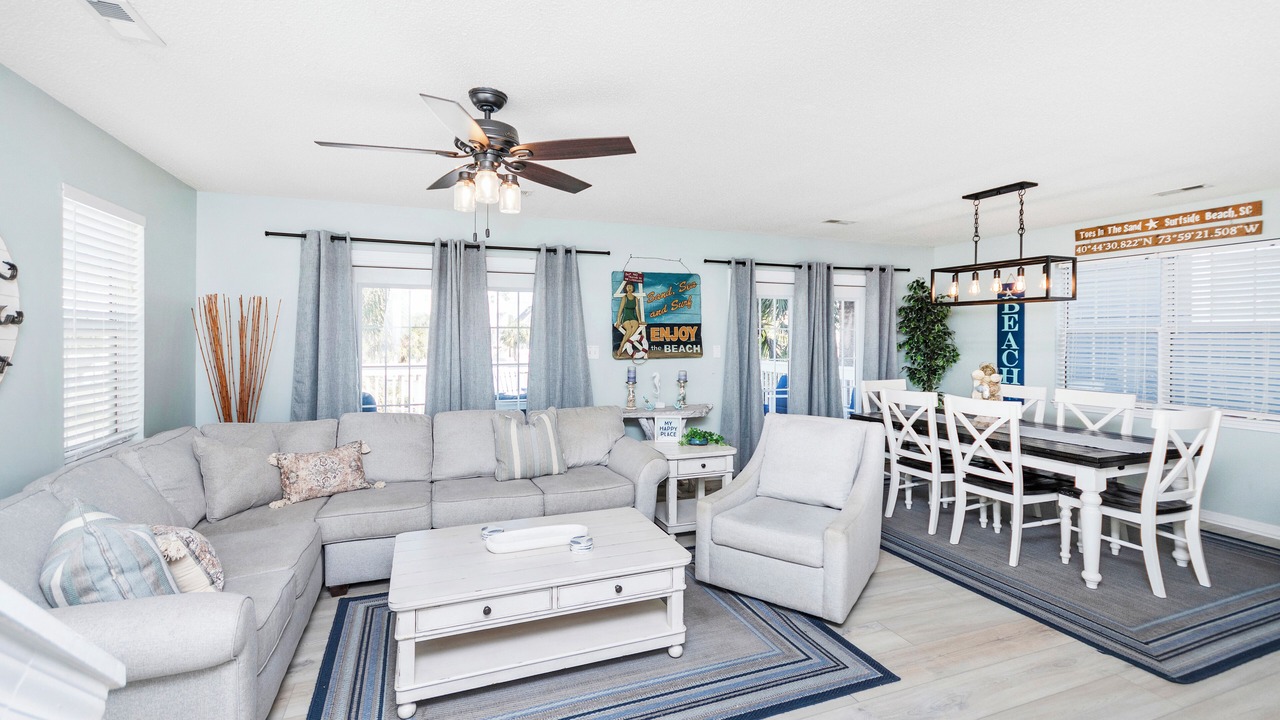 Photo of Livingroom in Surfside Beach
