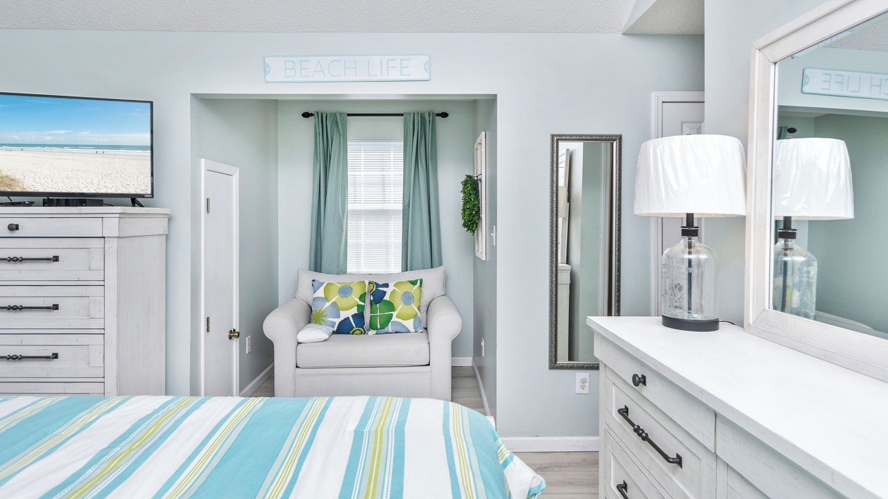Photo of Bedroom in Surfside Beach