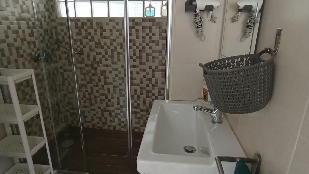 Photo of Bathroom in Arruda dos Vinhos