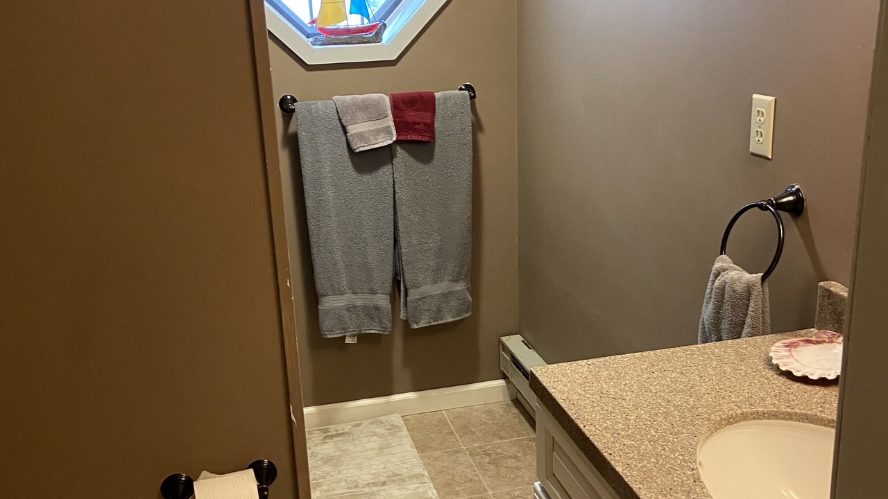 Photo of Bathroom in Roscoe
