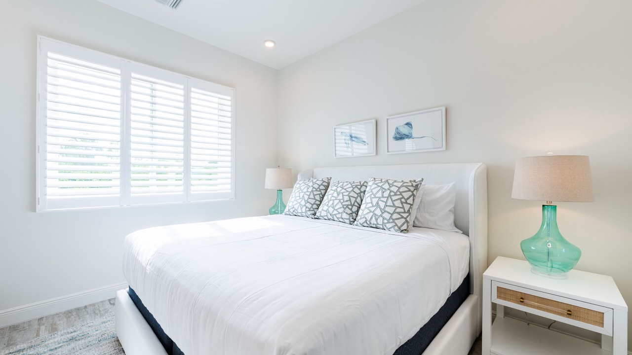 Photo of Bedroom in West Bay
