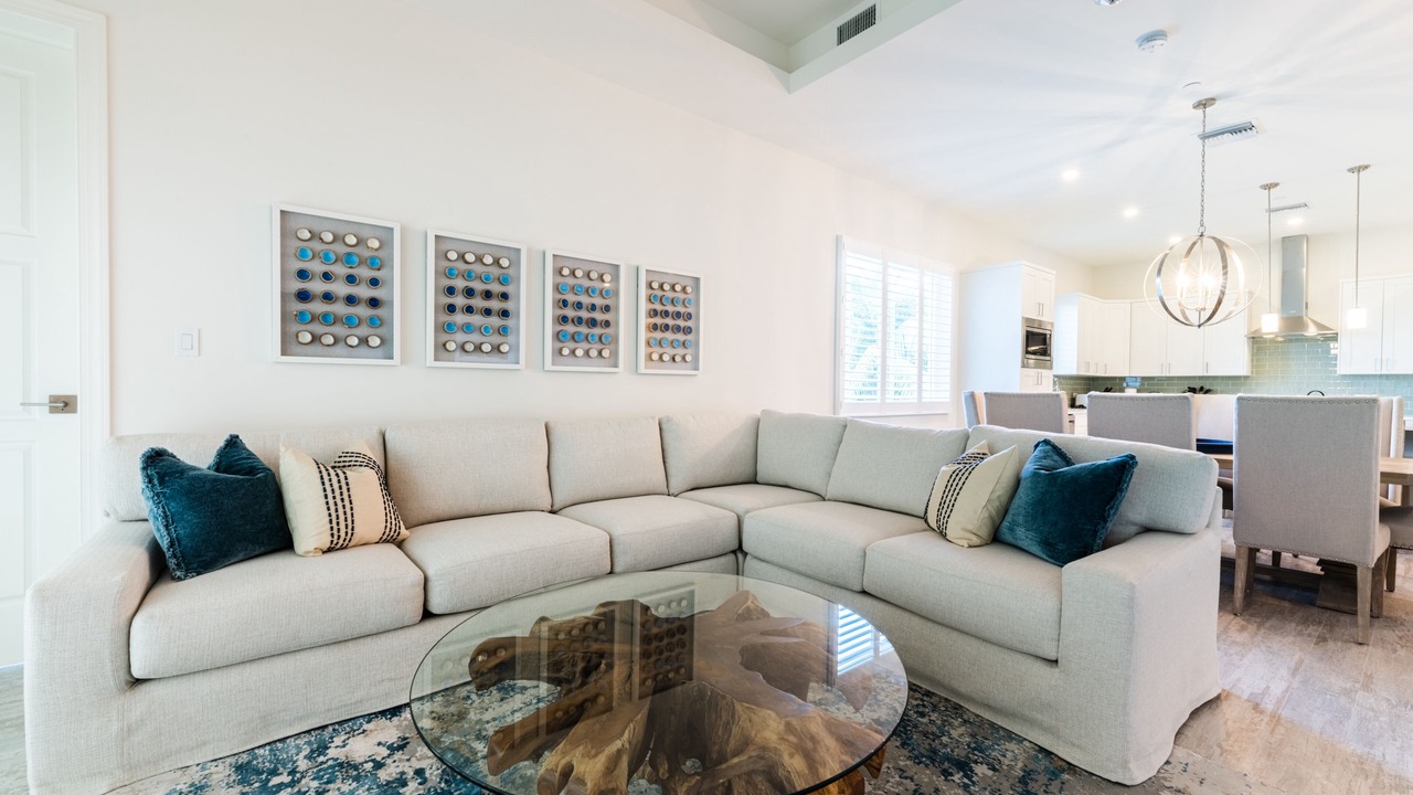 Photo of Livingroom in West Bay