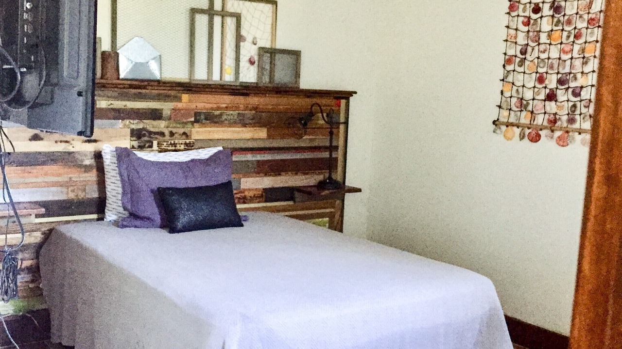 Photo of Bedroom in Mount Salem