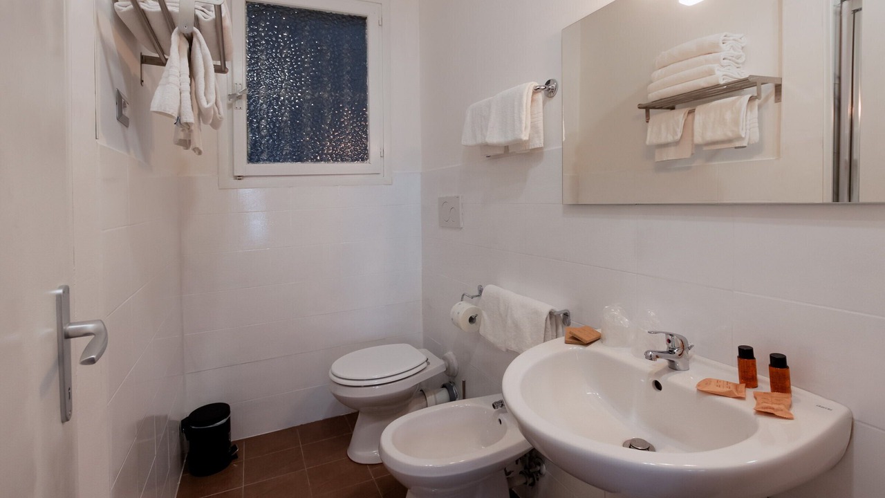 Photo of Bathroom in Quartiere XIII Aurelio