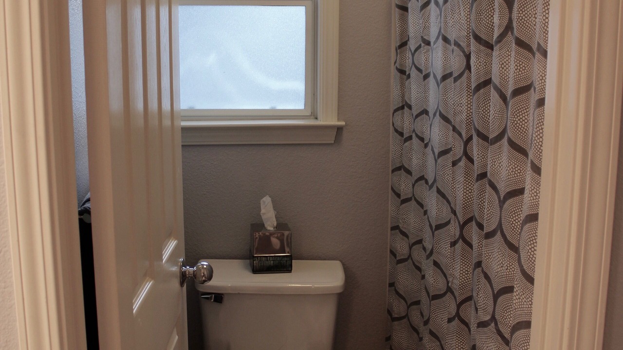 Photo of Bathroom in Sunshine Gardens