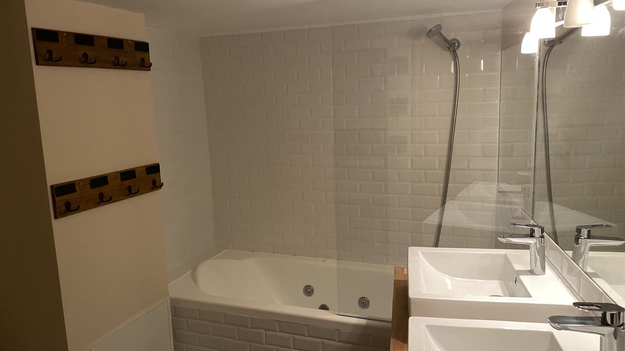 Photo of Bathroom in Huez