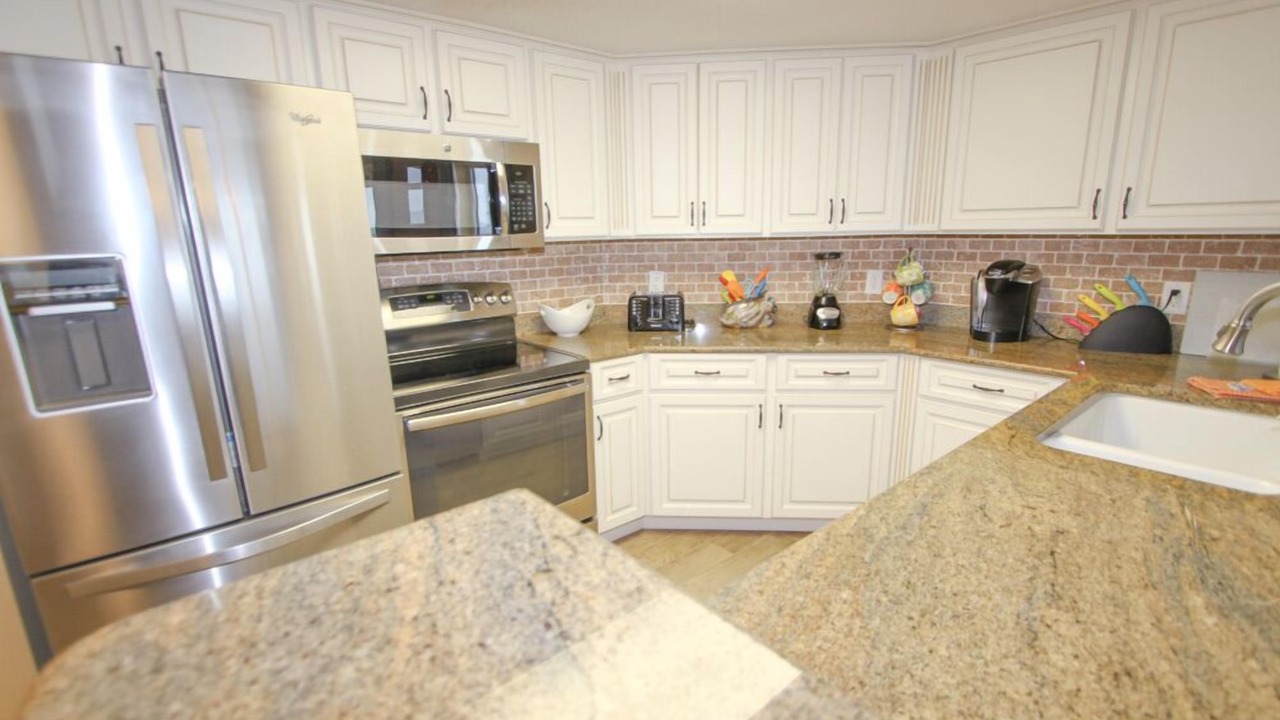 Photo of Kitchen in Arcadian Shores