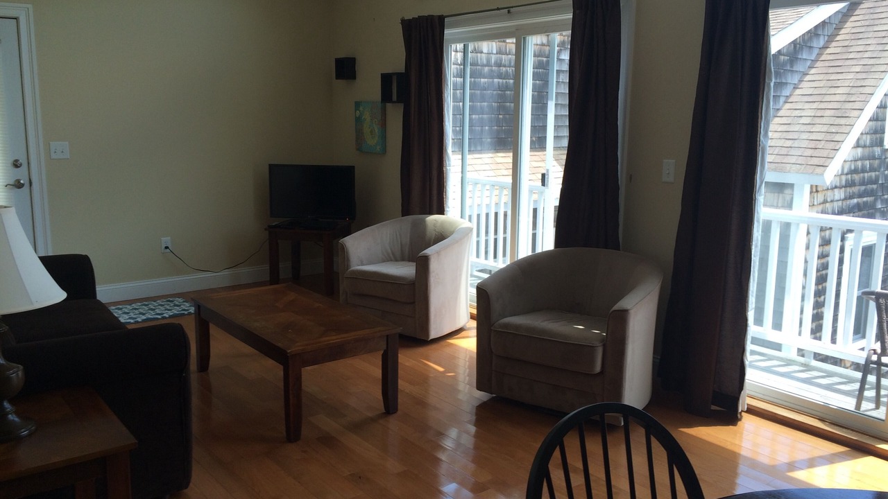 Photo of Livingroom in Westbrook Center