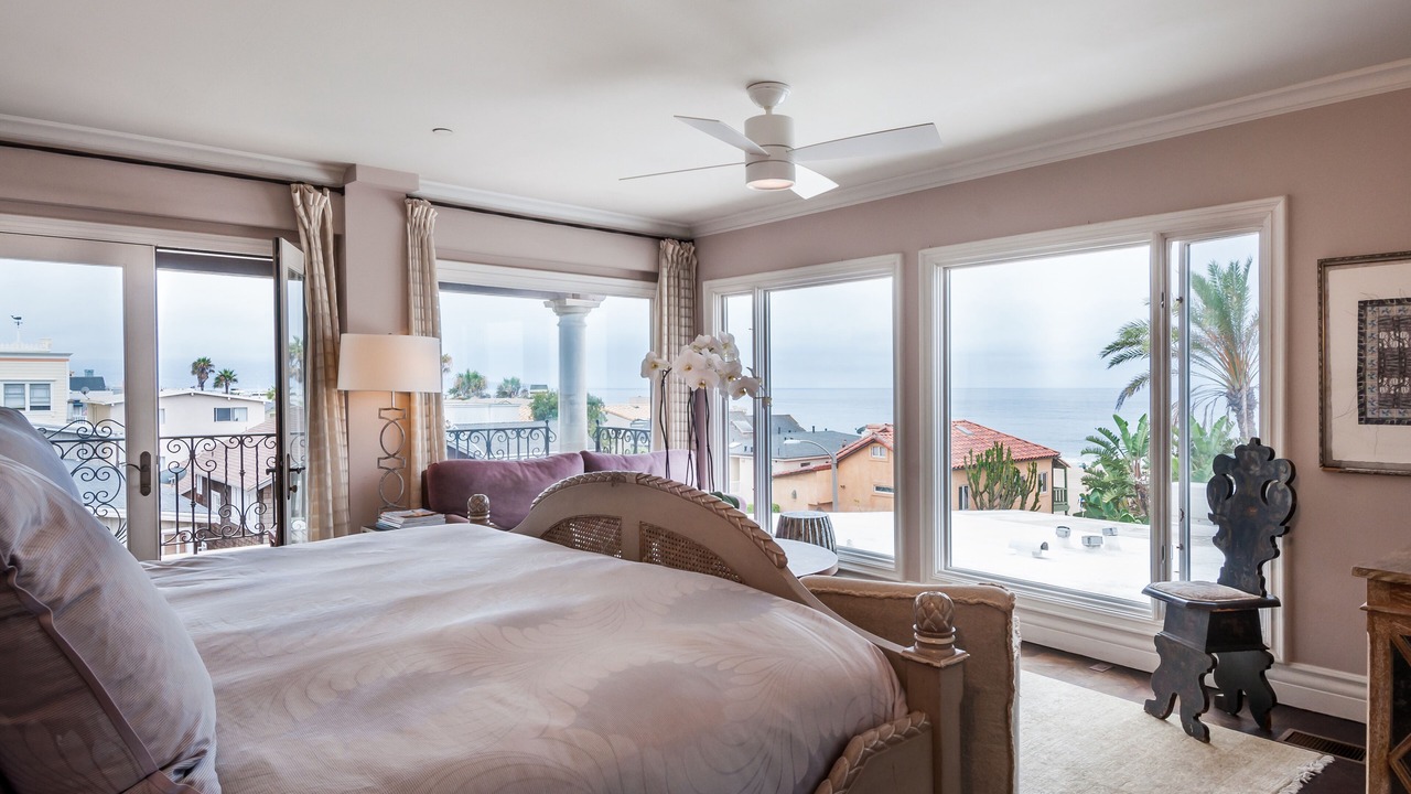 Photo of Bedroom in The Strand