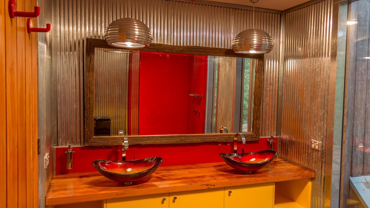 Photo of Bathroom in Benwerrin