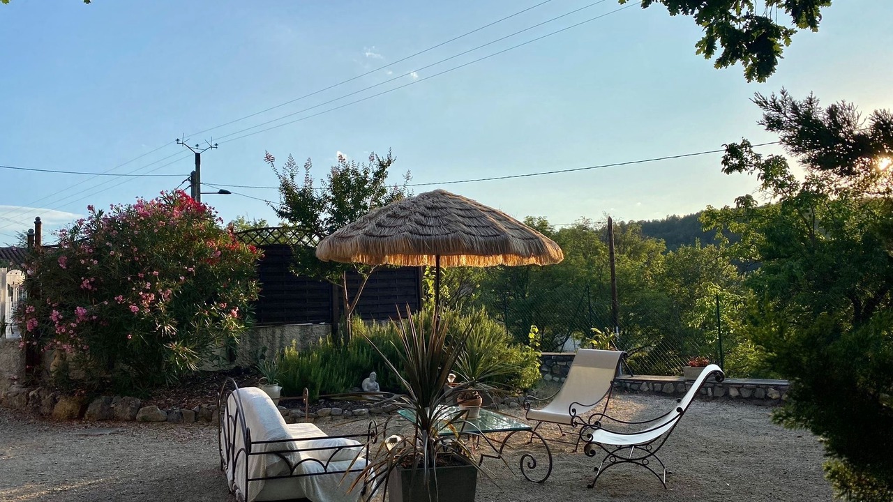 Photo of Patio Balcony in Salavas