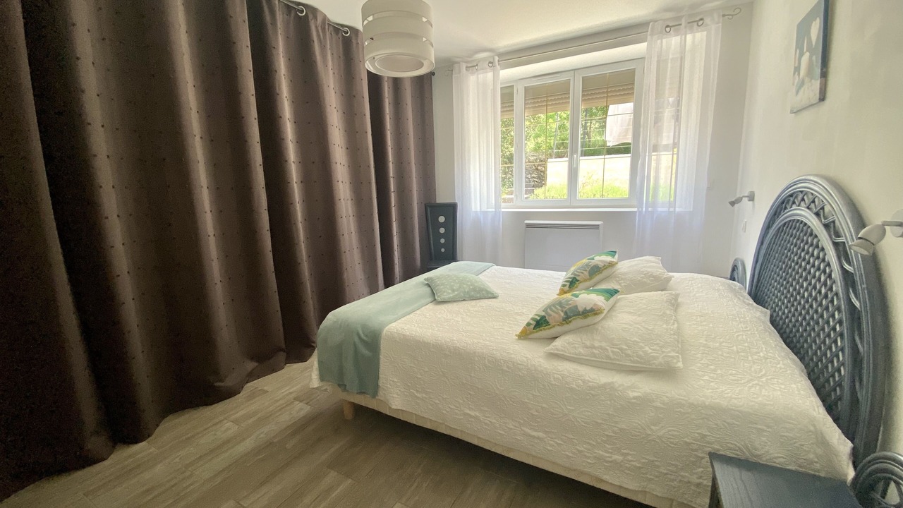 Photo of Bedroom in Salavas