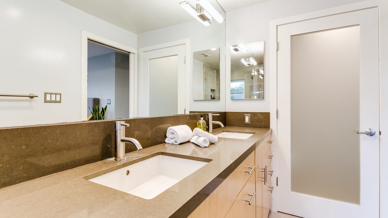 Photo of Bathroom in Mar Vista