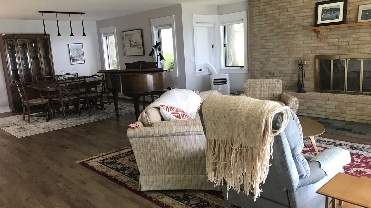 Photo of Livingroom in Newport