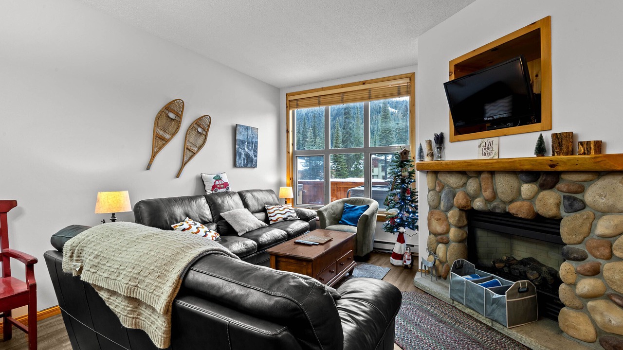 Photo of Livingroom in Sun Peaks