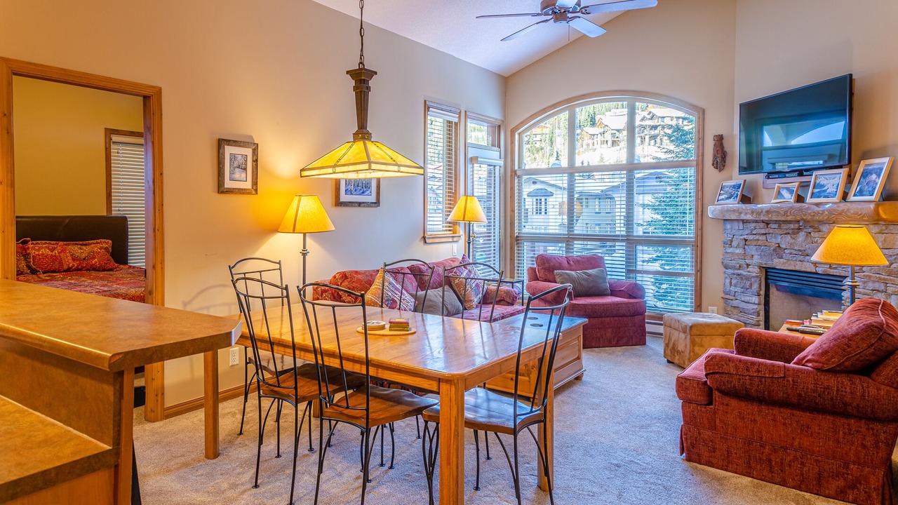 Photo of Livingroom in Sun Peaks
