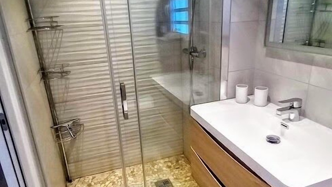 Photo of Bathroom in Nettle Bay