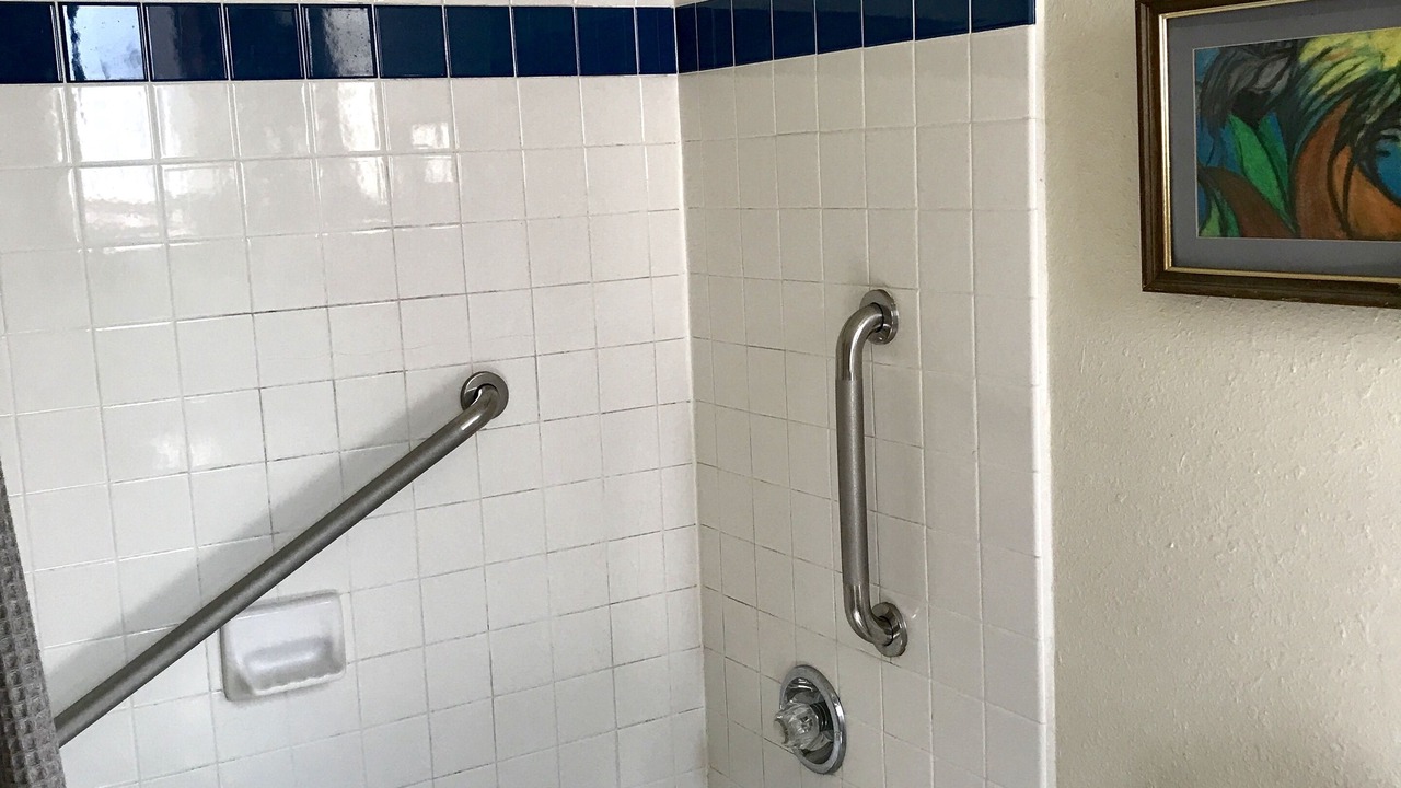 Photo of Bathroom in Lower Pacific Heights