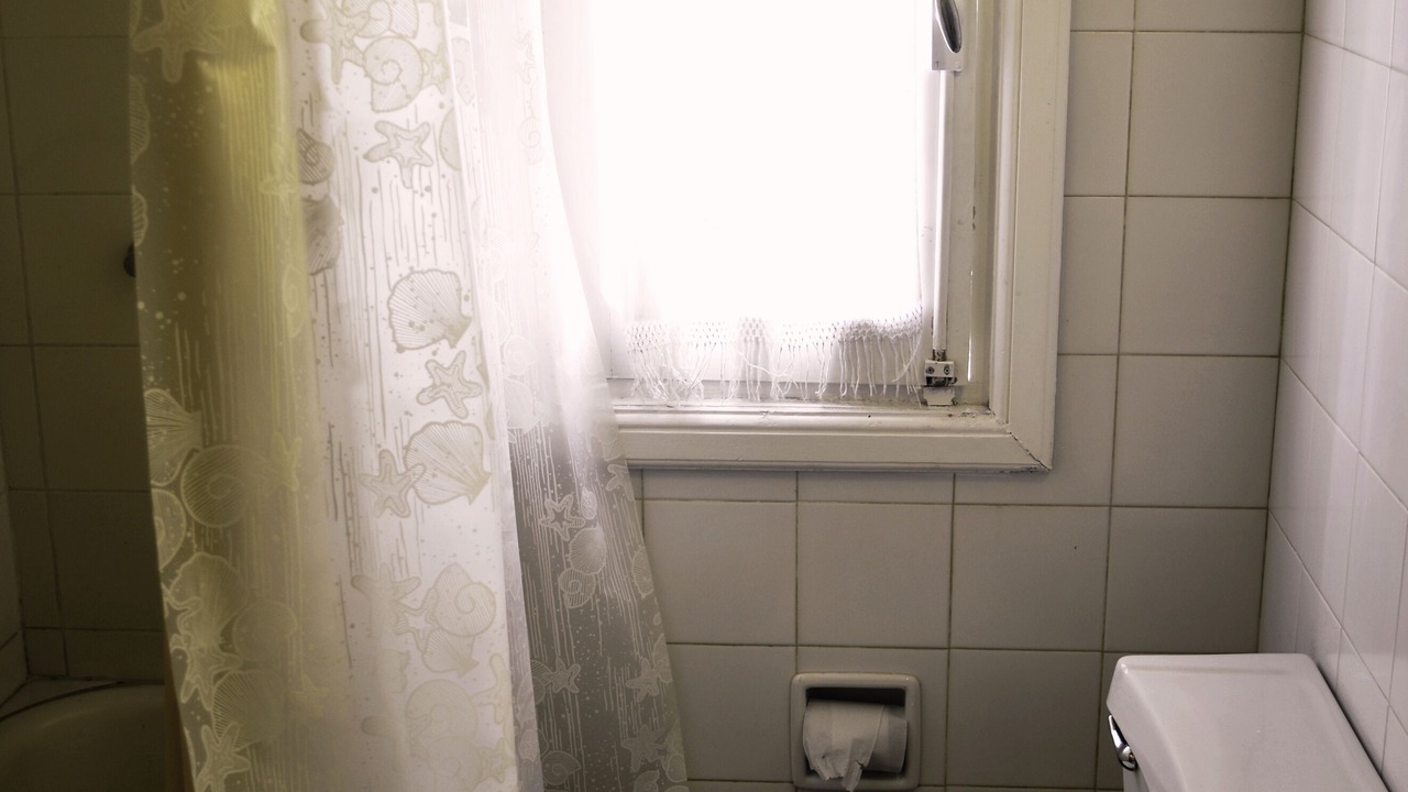 Photo of Bathroom in Peninsula