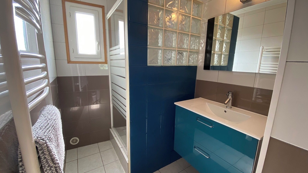 Photo of Bathroom in Joyeuse