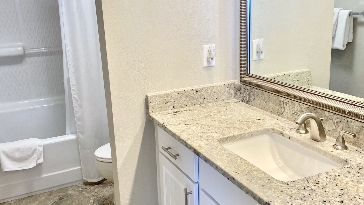 Photo of Bathroom in Arcadian Shores