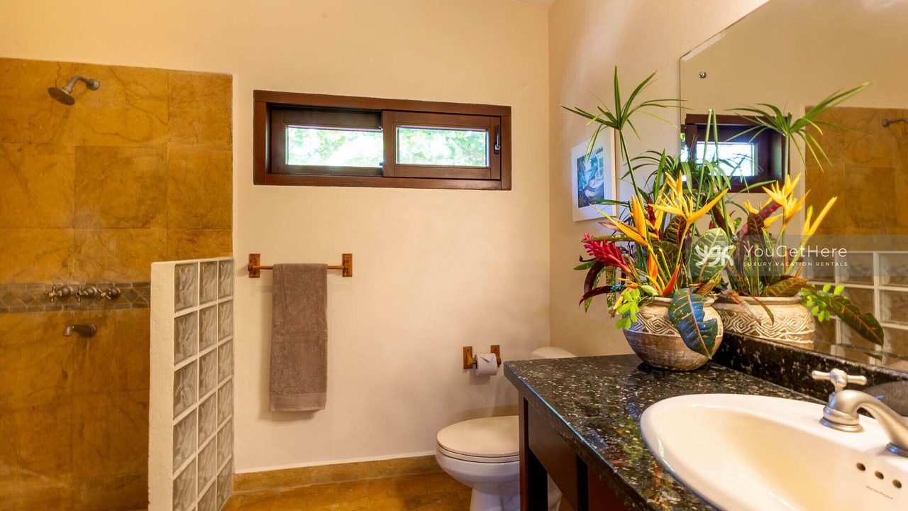 Photo of Bathroom in Dominical