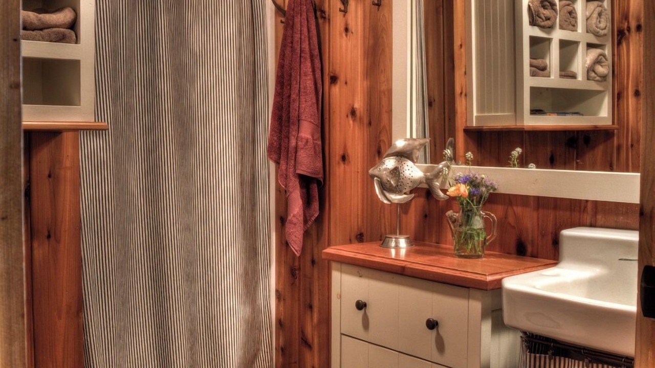 Photo of Bathroom in Crosslake