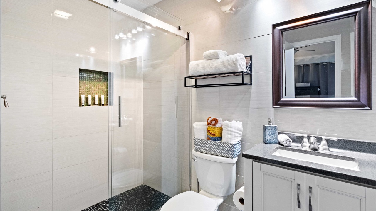 Photo of Bathroom in Folly Field