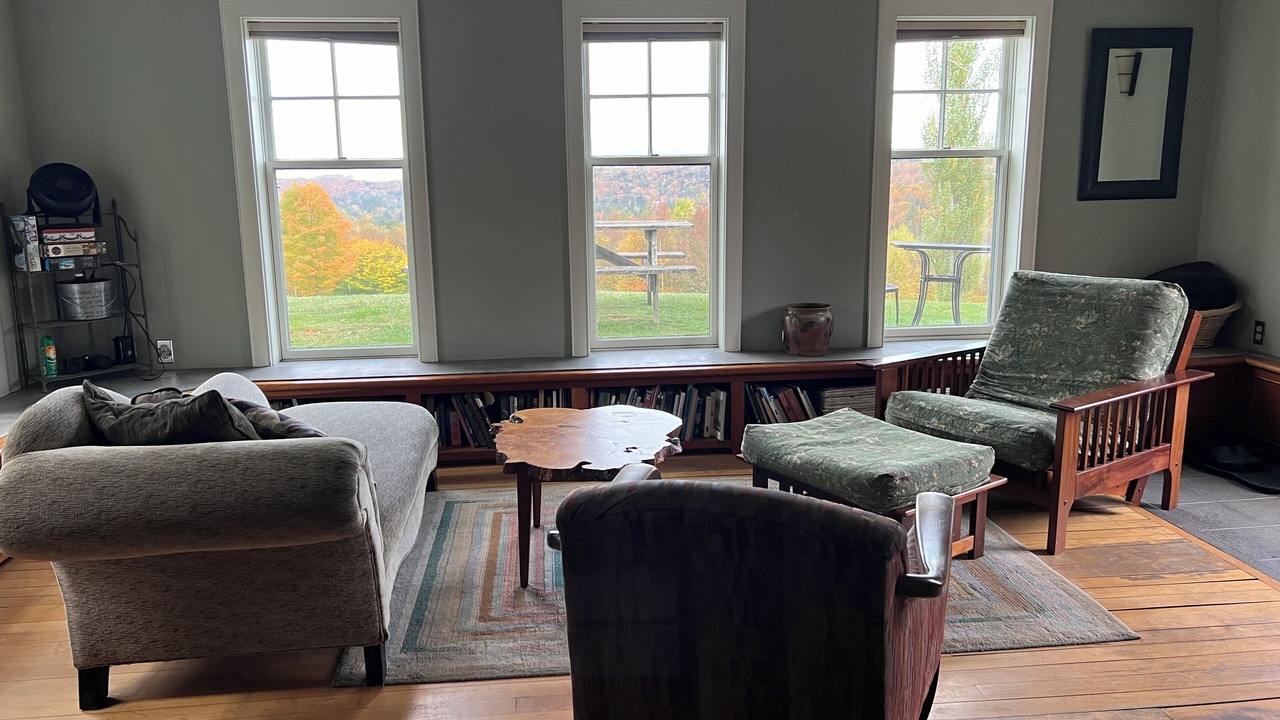Photo of Livingroom in Lyndon Center