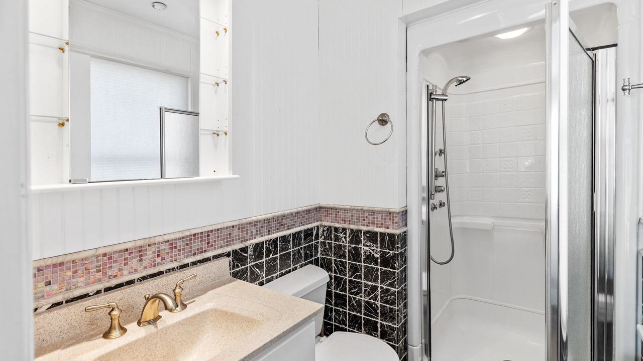 Photo of Bathroom in West Hampton Dunes