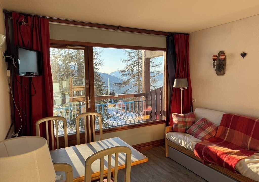 Photo of Livingroom in Arc-1800