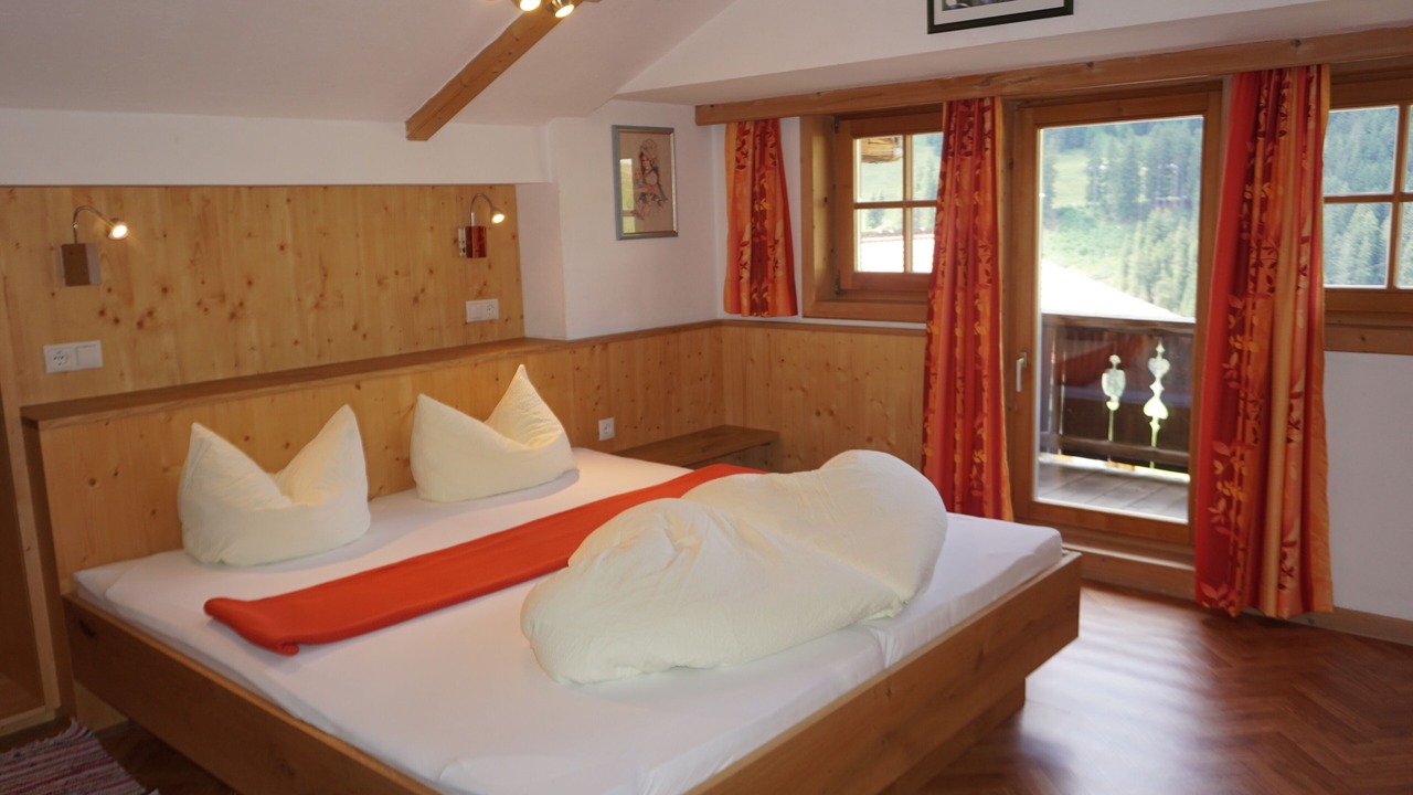 Photo of Bedroom in Vorderlanersbach