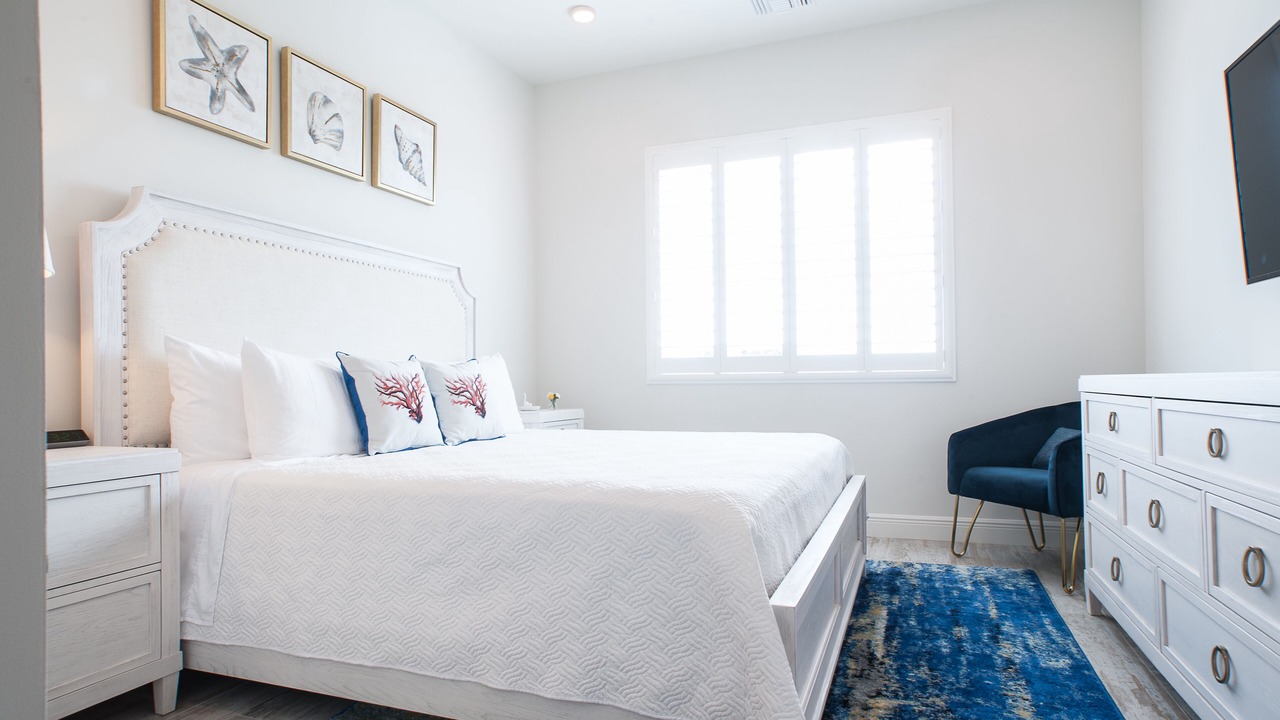 Photo of Bedroom in West Bay
