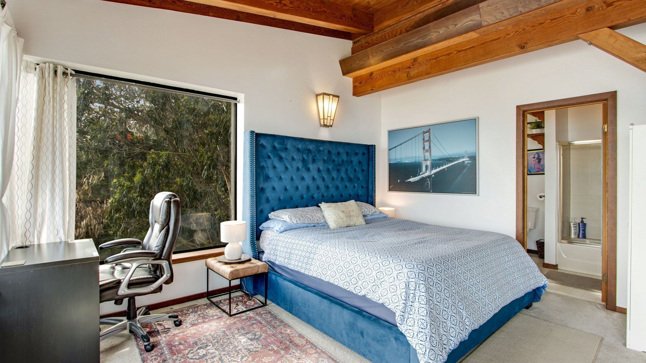 Photo of Bedroom in Pedro Point