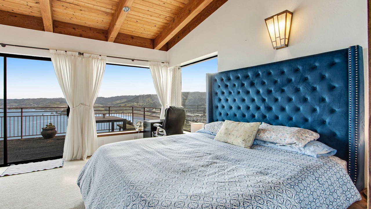 Photo of Bedroom in Pedro Point