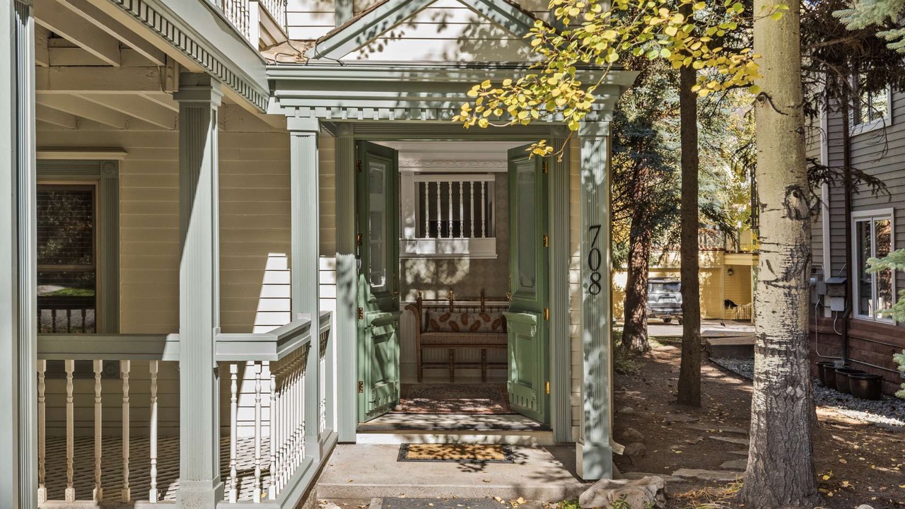 Photo of Outdoor in West End