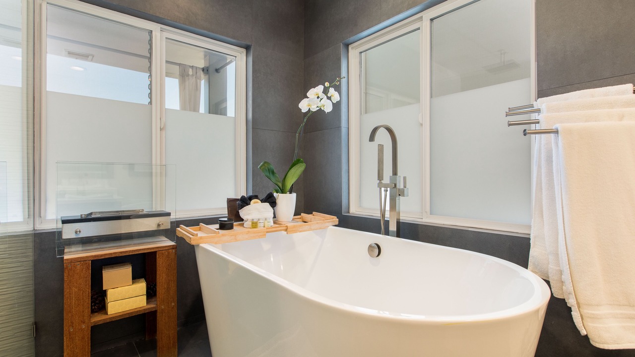 Photo of Bathroom in Gas Lamp Section