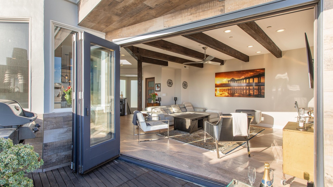 Photo of Patio Balcony in Gas Lamp Section