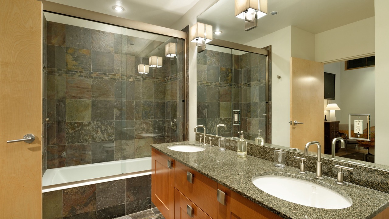 Photo of Bathroom in Basalt
