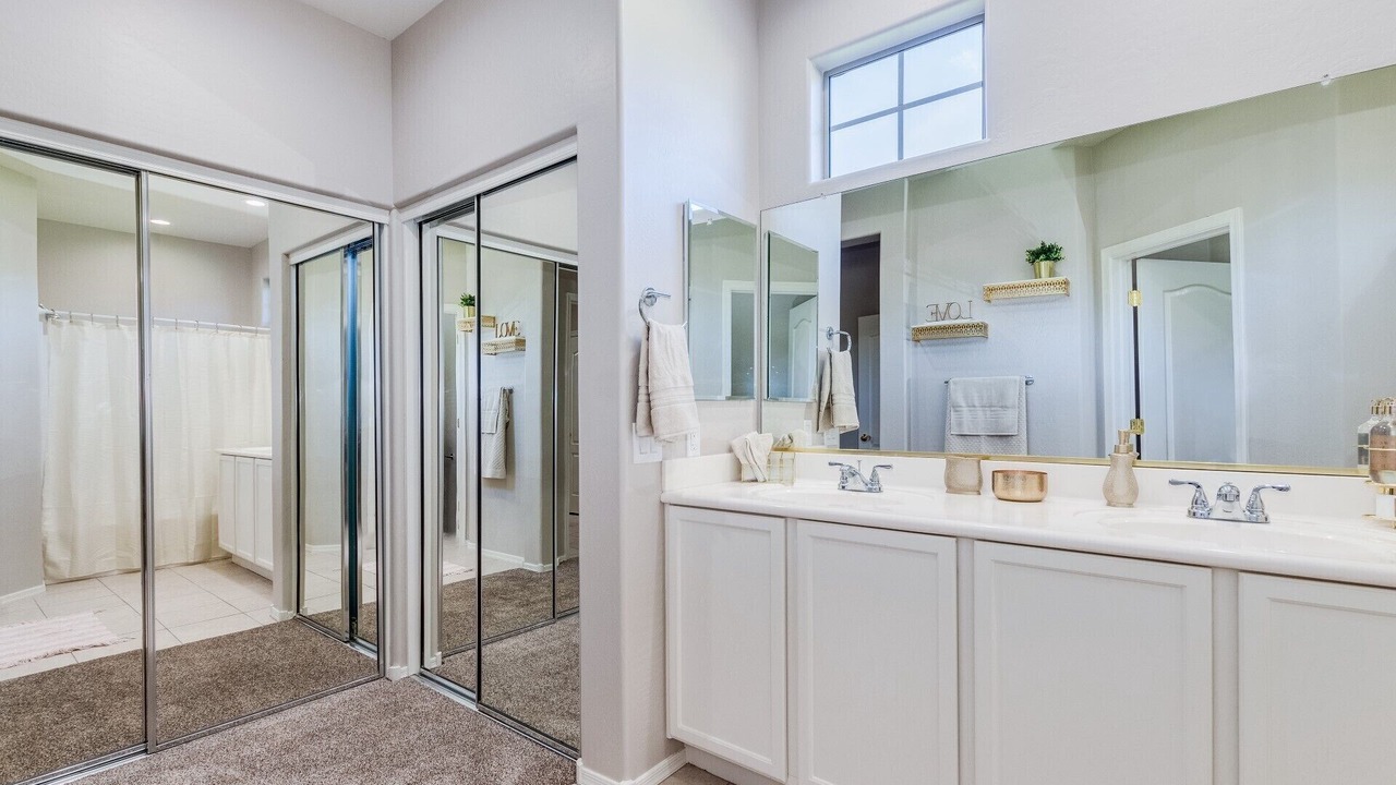Photo of Bathroom in Alta Mesa