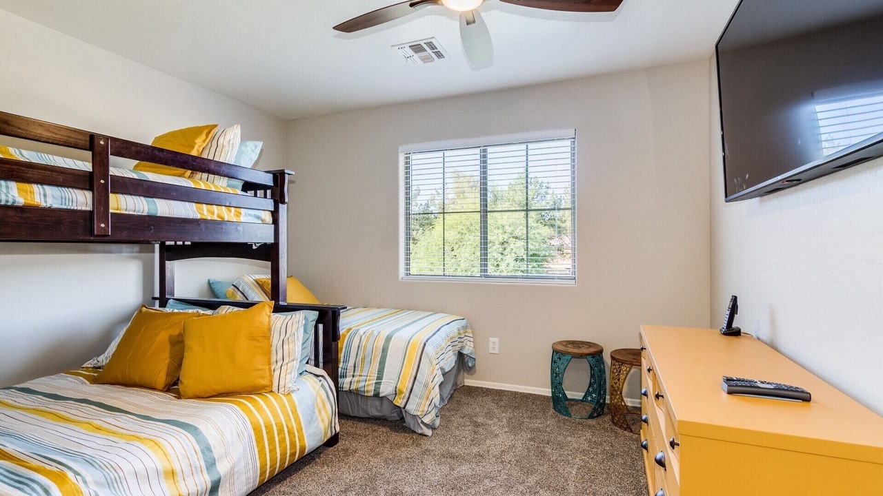 Photo of Bedroom in Alta Mesa