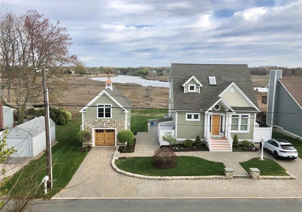 Photo of Outdoor in Clinton