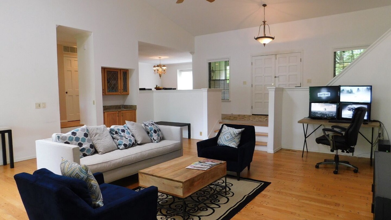 Photo of Livingroom in Creve Coeur