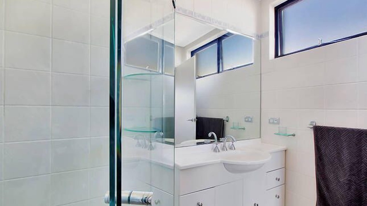 Photo of Bathroom in Clovelly