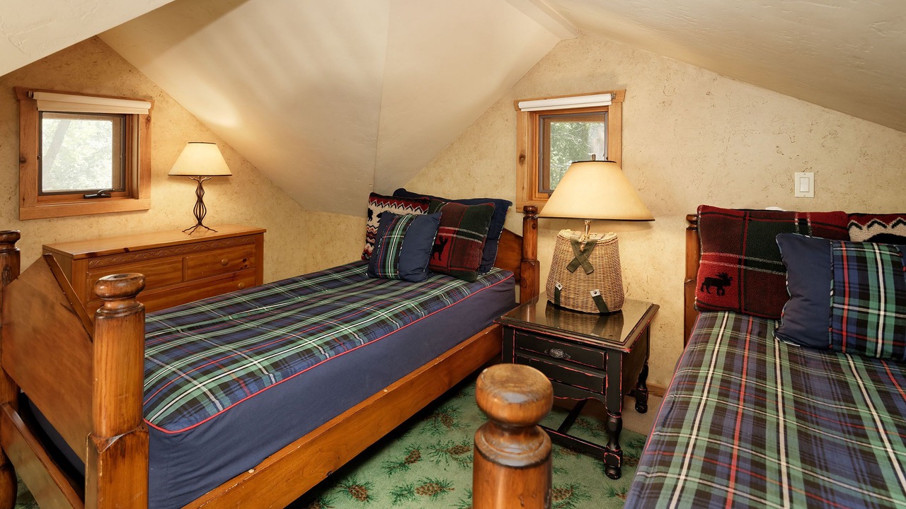 Photo of Bedroom in Basalt