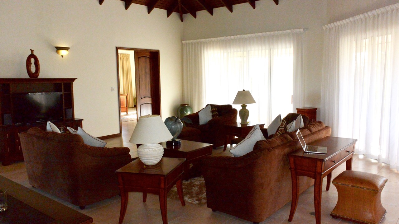 Photo of Livingroom in Rendezvous Bay