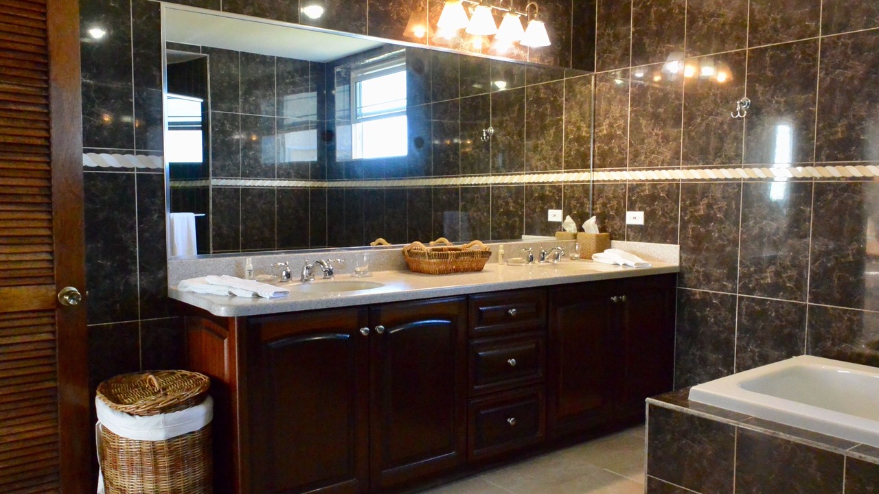 Photo of Bathroom in Rendezvous Bay