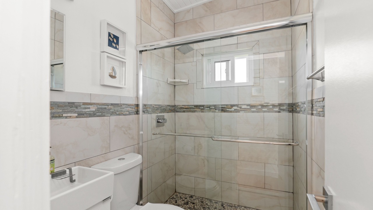 Photo of Bathroom in Ocean Bay Park