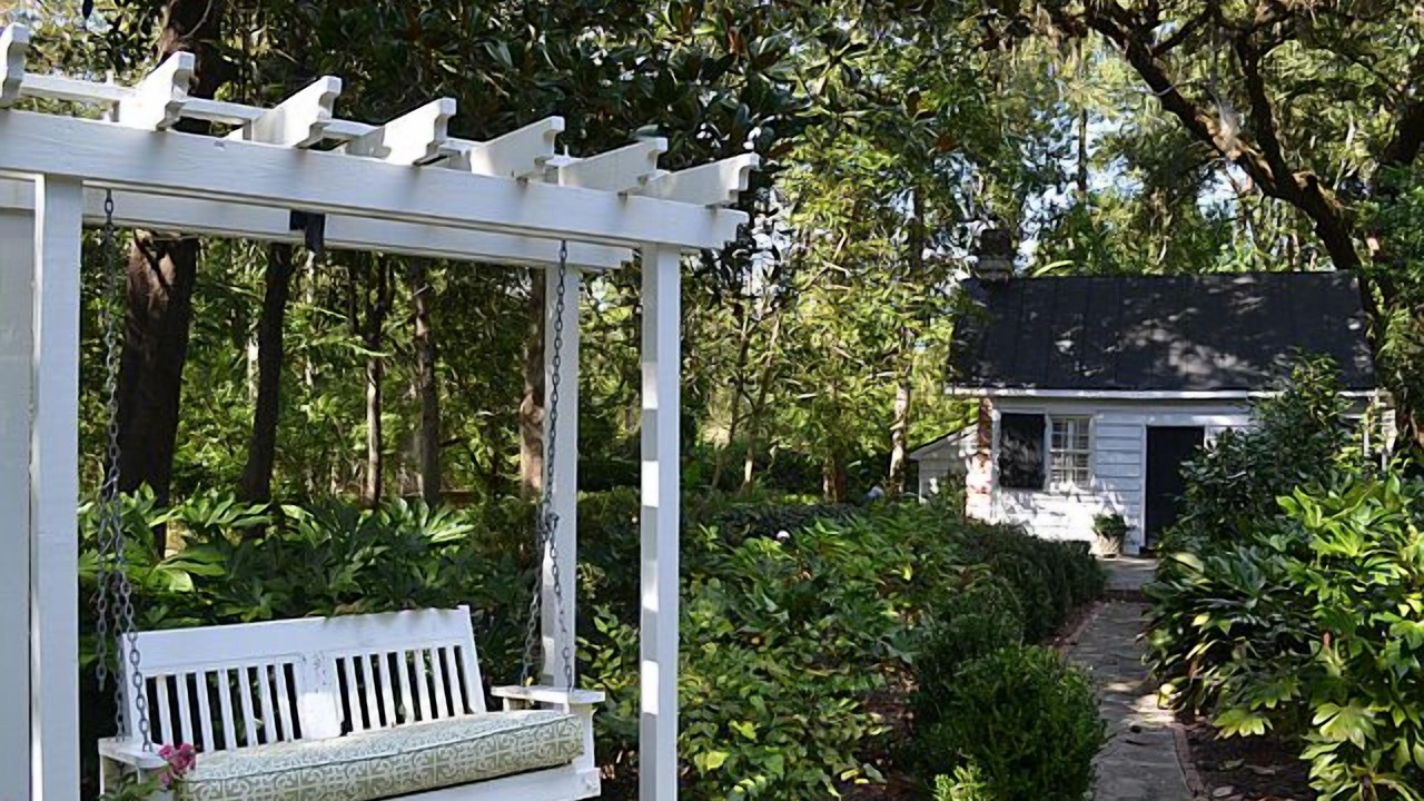 Photo of Outdoor in Summerville Historic District