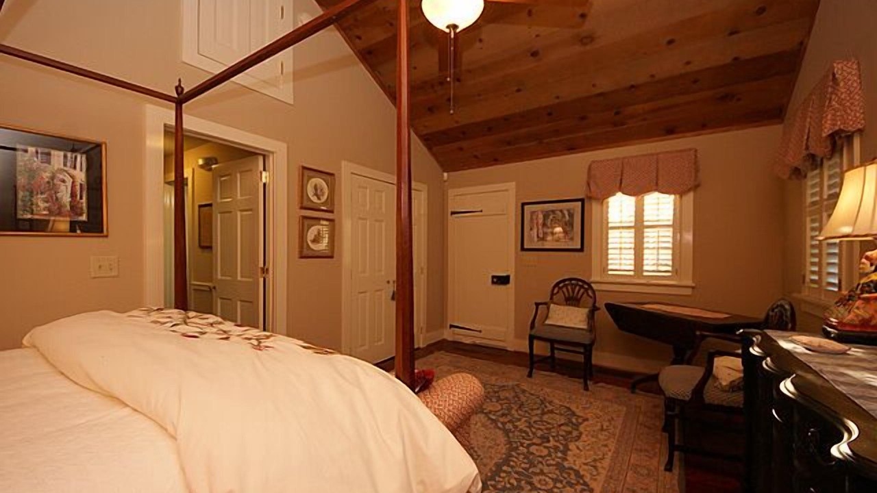 Photo of Bedroom in Summerville Historic District